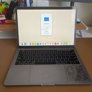 Apple MacBook Pro 13-in (Mid 2019) Touchbar 128 GB SSD